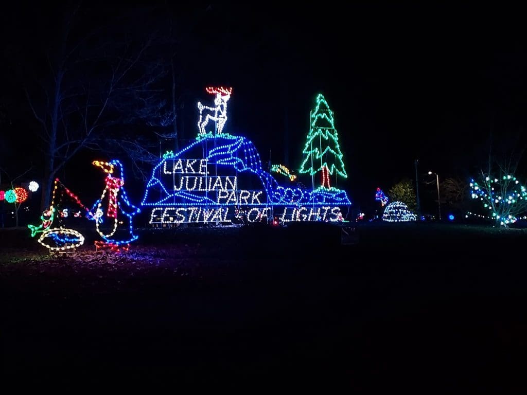 12 Great Places to See Christmas Lights in the Blue Ridge Mountains