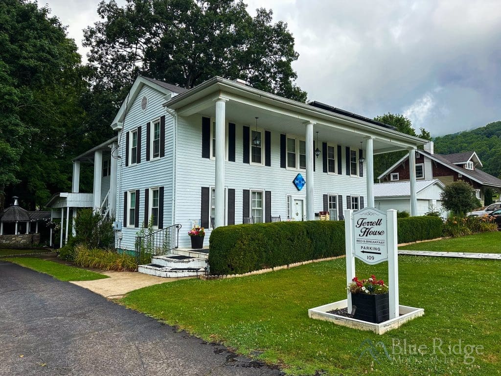 15+ Best Things to Do in Burnsville NC