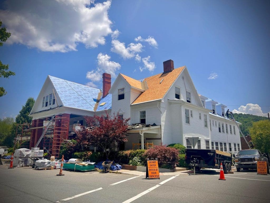 15+ Best Things to Do in Burnsville NC